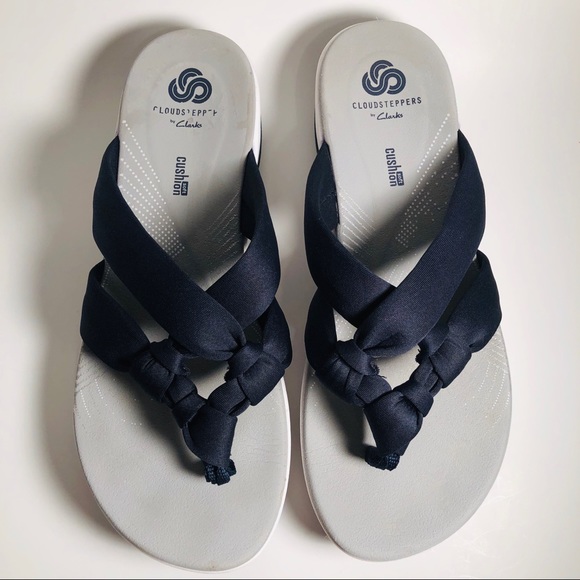 clarks cloudsteppers womens flip flops